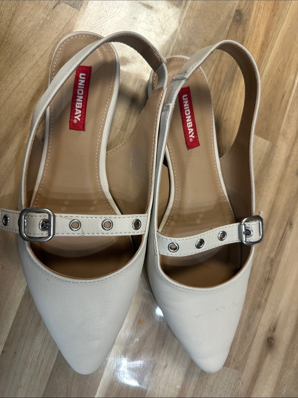 UNIONBAY Cream Pointed-Toe Slingback Flats with Buckle Strap